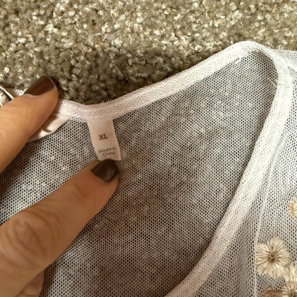 Soft Surroundings Embroidered Mesh Tunic Top Womens XL White Floral Bell Sleeve - Picture 7 of 15